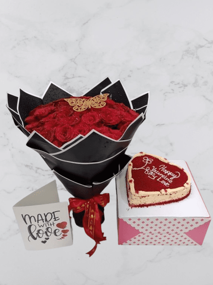 50stems of Roses and red velvet cake 50stems of Roses and red velvet cake