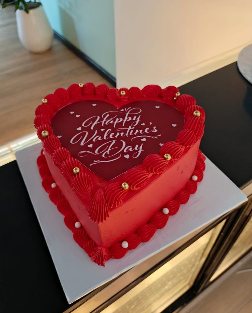 Valentine Love Shaped Cake with an edible print Valentine Love Shaped Cake with an edible print